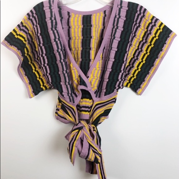 ✨ NWT BCBGeneration crochet wrap stripe crop top - Picture 2 of 6